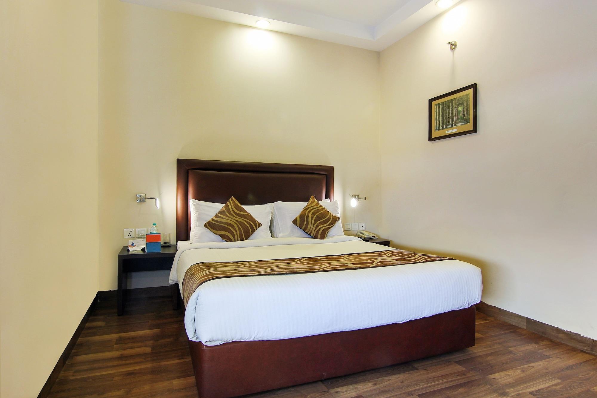 Vibe By The Lalit Traveller Hotel Фаридабад Екстериор снимка
